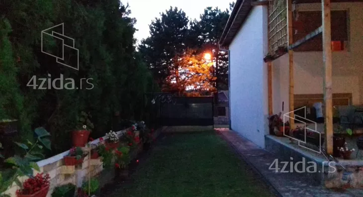 Kuća | 4zida