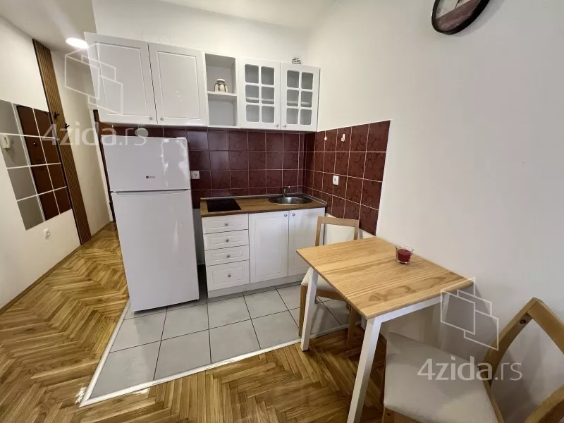 Garsonjera | 4zida