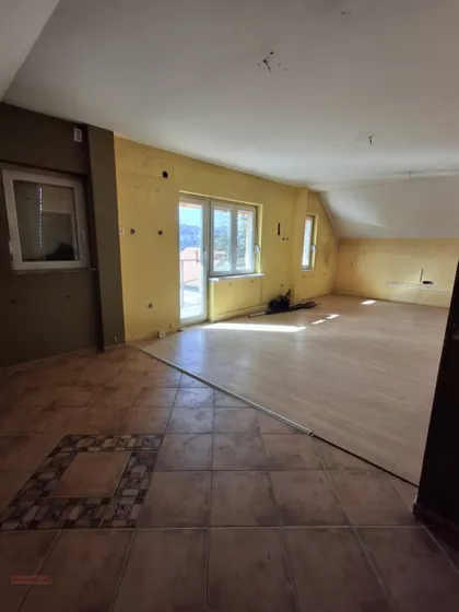 KALUĐERICA-NOVA ŠKOLA | 4zida.rs