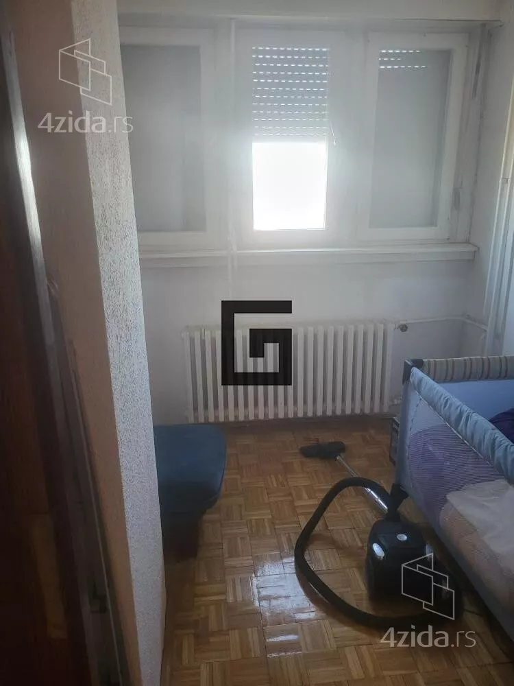 Četvoroiposoban stan | 4zida
