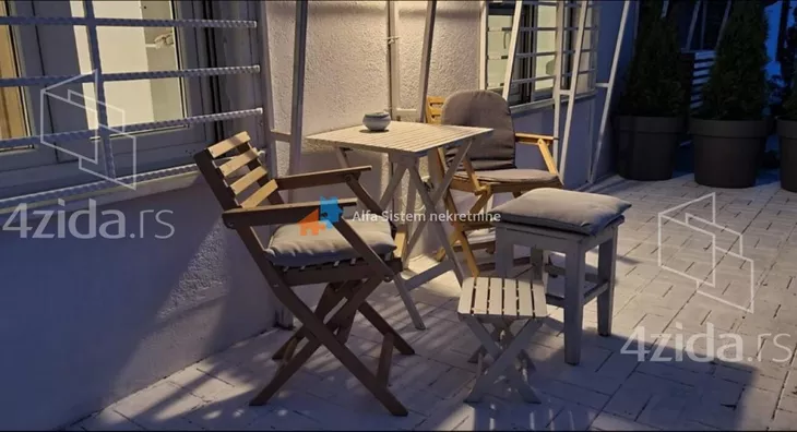 Dvoiposoban stan | 4zida