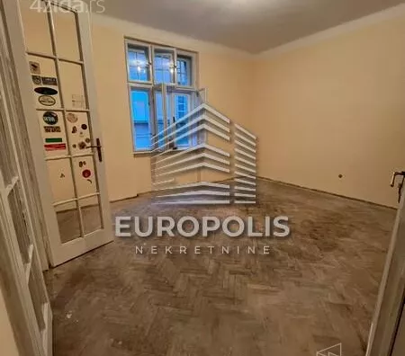Četvoroiposoban stan | 4zida