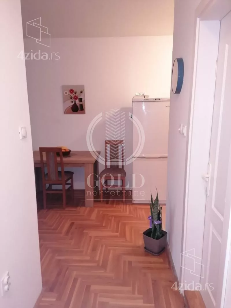 Garsonjera | 4zida