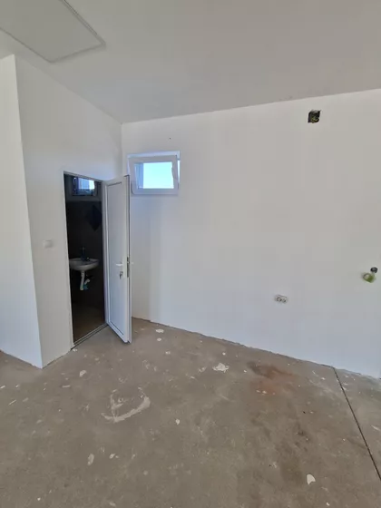 19. Oktobra 181 | 4zida.rs