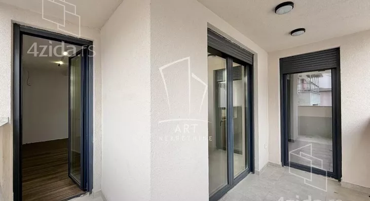 Petosoban stan | 4zida