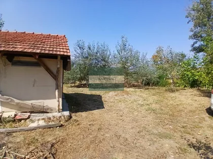 Ostrikovac | 4zida.rs