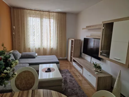 Karađorđeva 27 | 4zida.rs