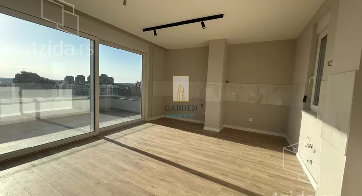 Petosoban stan | 4zida