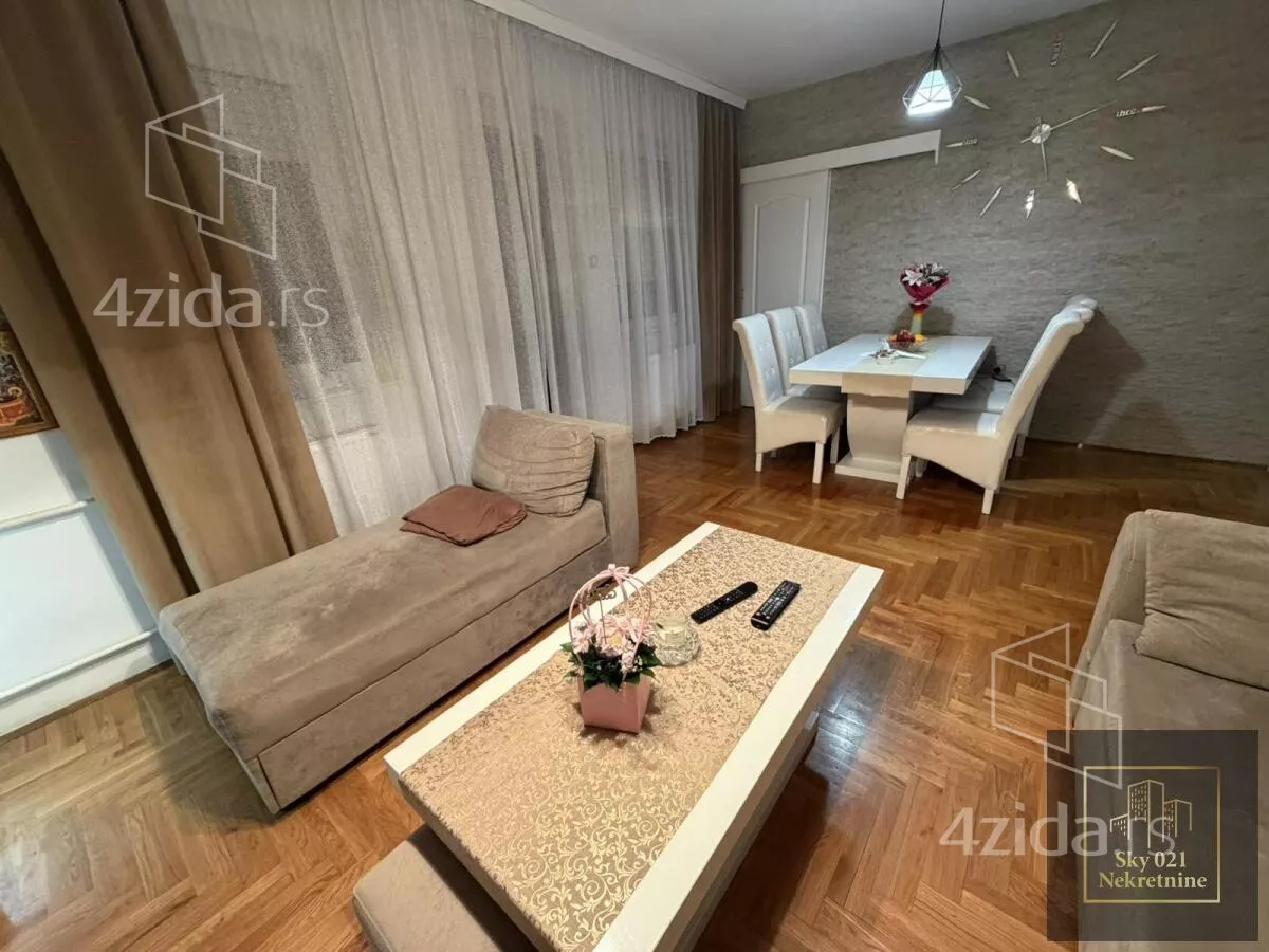 Troiposoban stan | 4zida