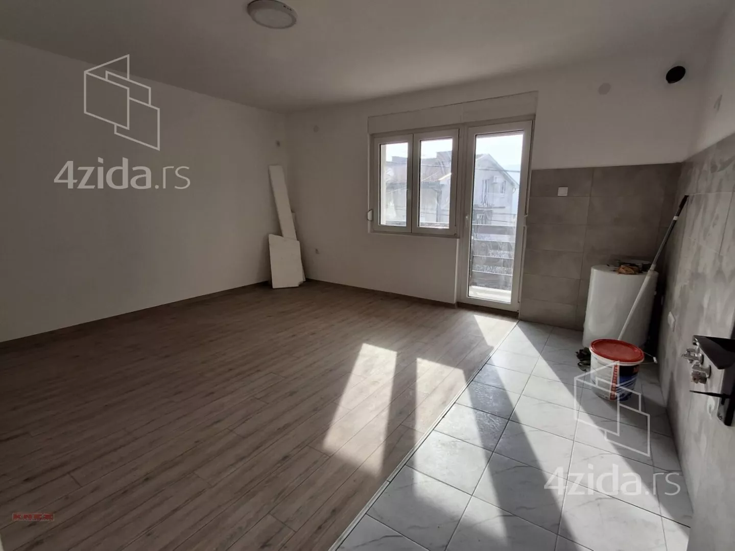 Dvoiposoban stan | 4zida
