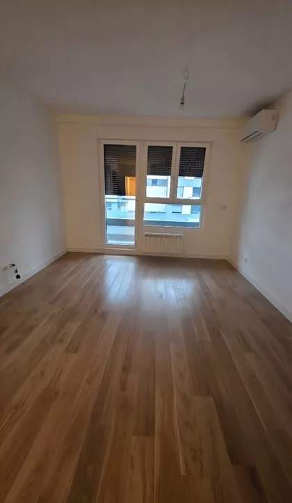 Tadije Sondermajera | 4zida.rs