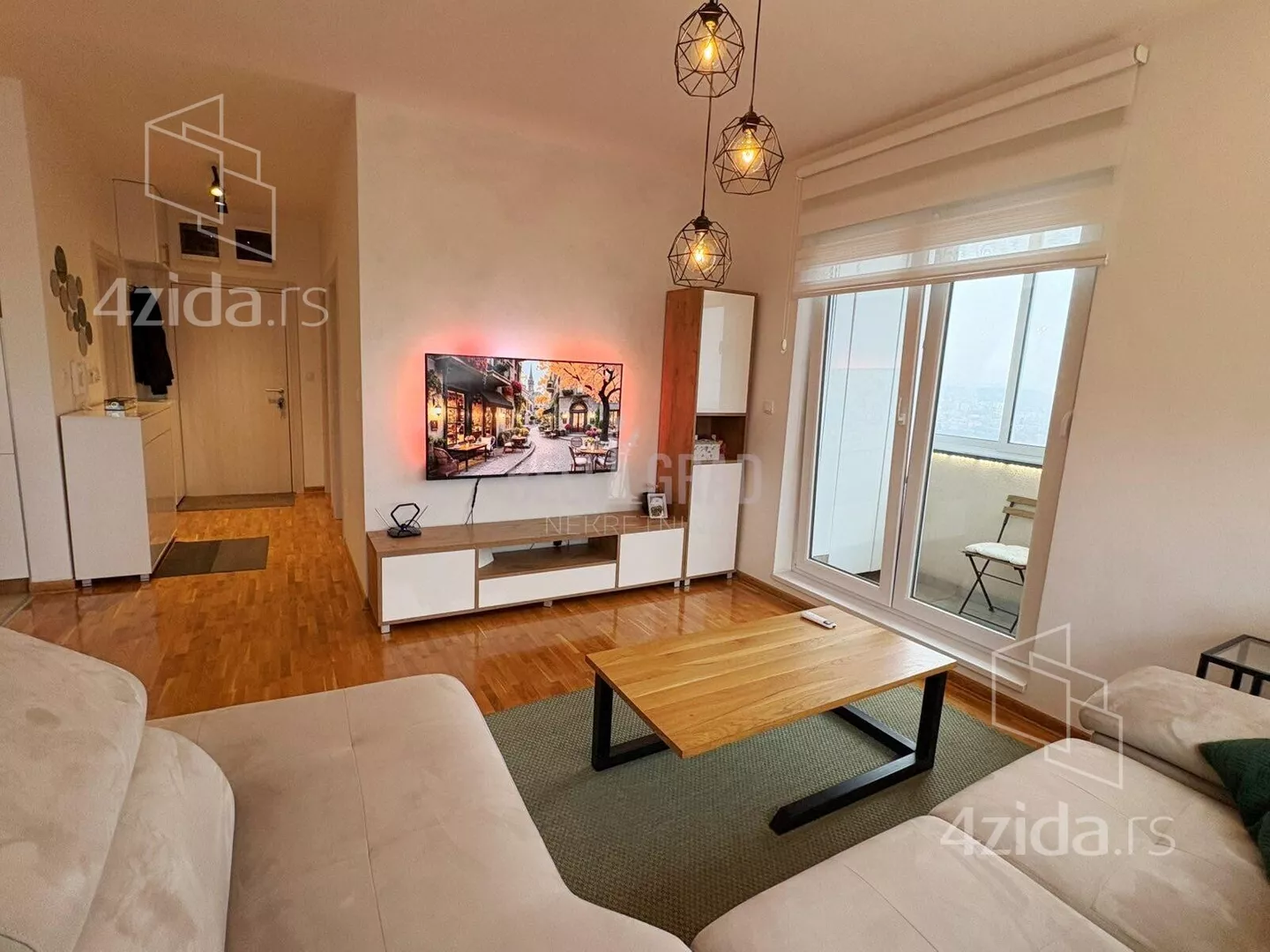 Dvoiposoban stan | 4zida