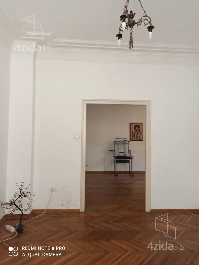 Četvoroiposoban stan | 4zida