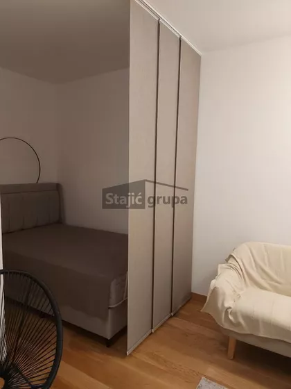 Tadije Sondermajera | 4zida.rs