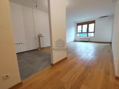 Tadije Sondermajera | 4zida.rs