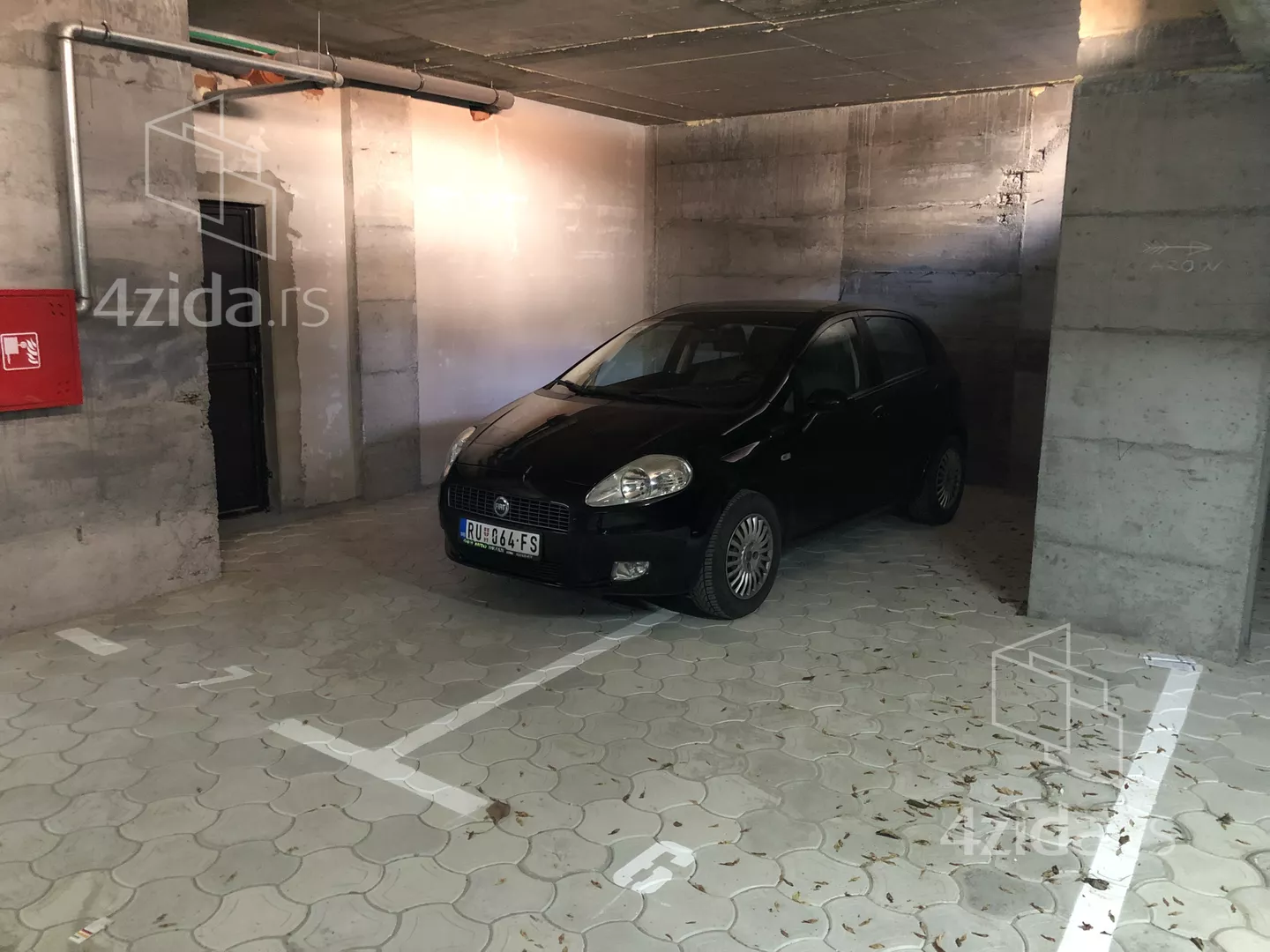 Garaža | 4zida