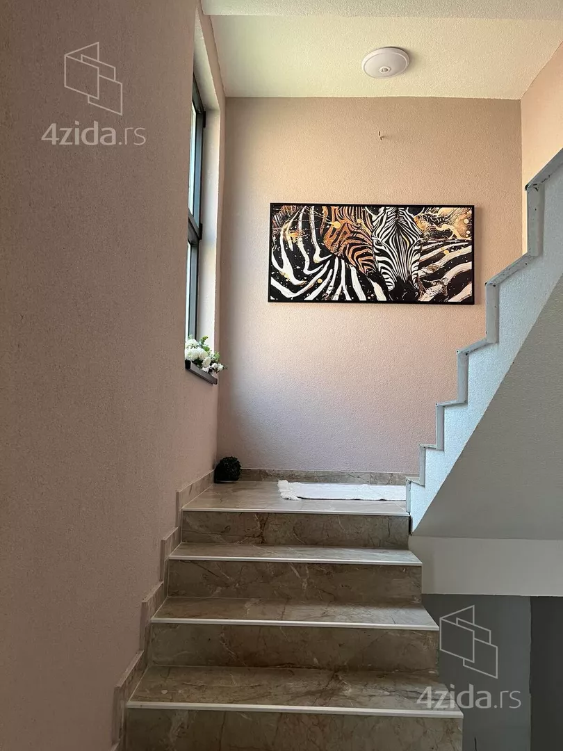 4-etažna kuća | 4zida