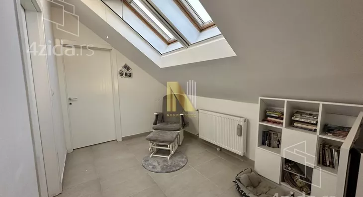 Četvoroiposoban stan | 4zida