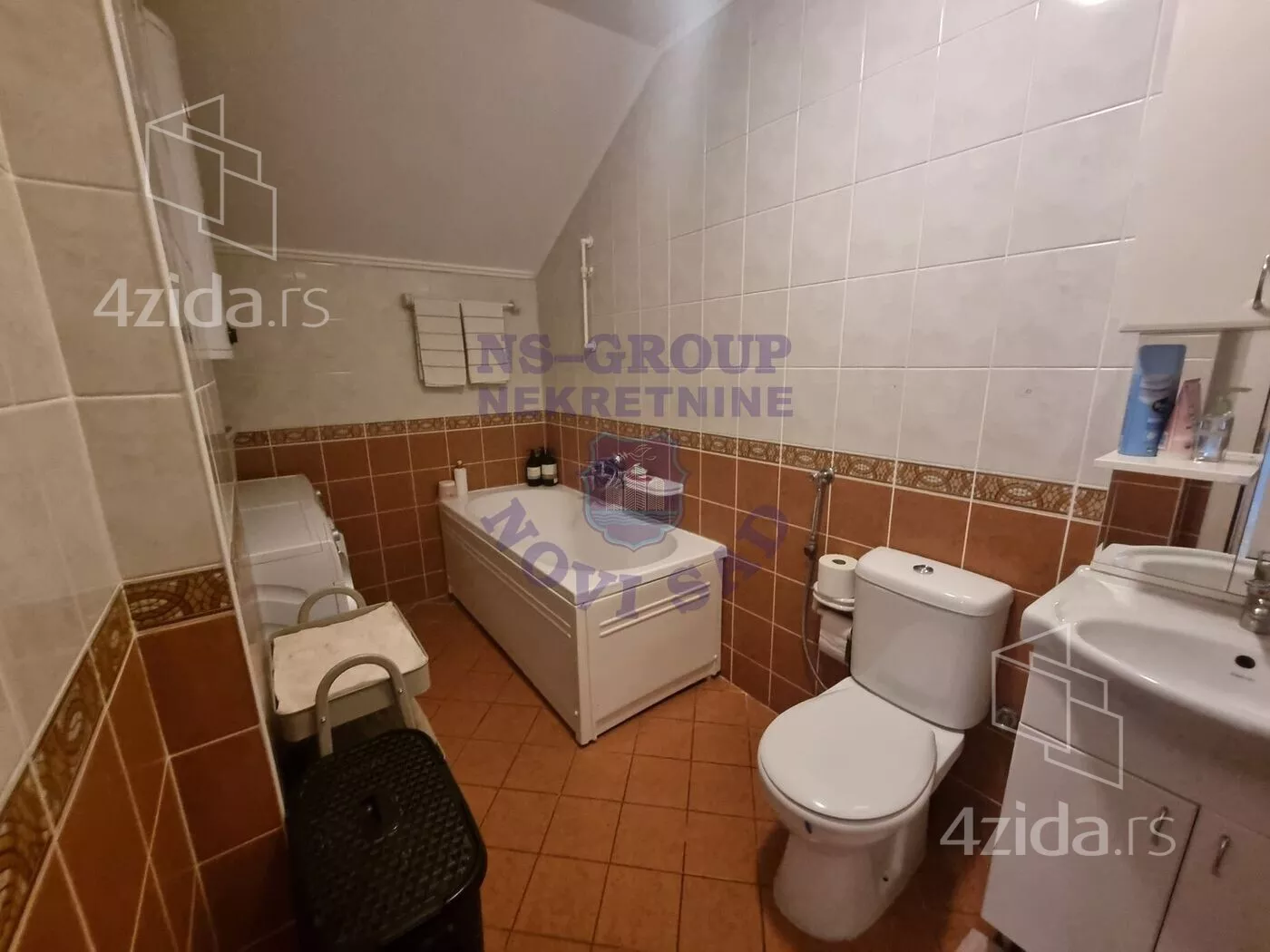 Troiposoban stan | 4zida