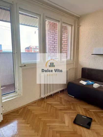 Darinke Radović | 4zida.rs