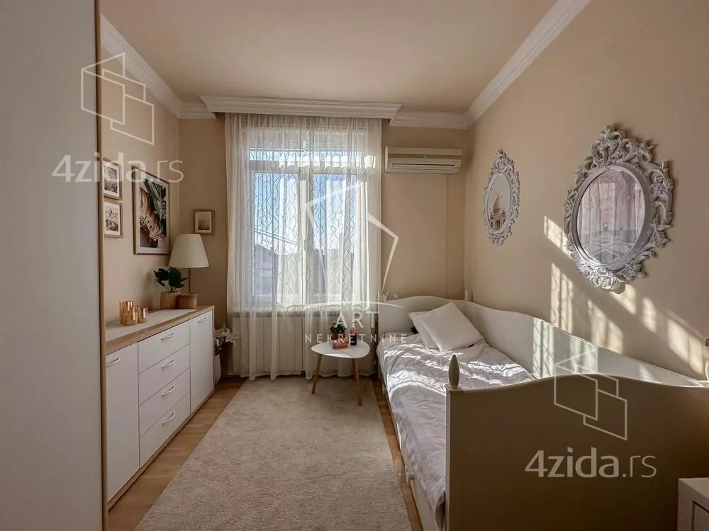 Petosoban stan | 4zida