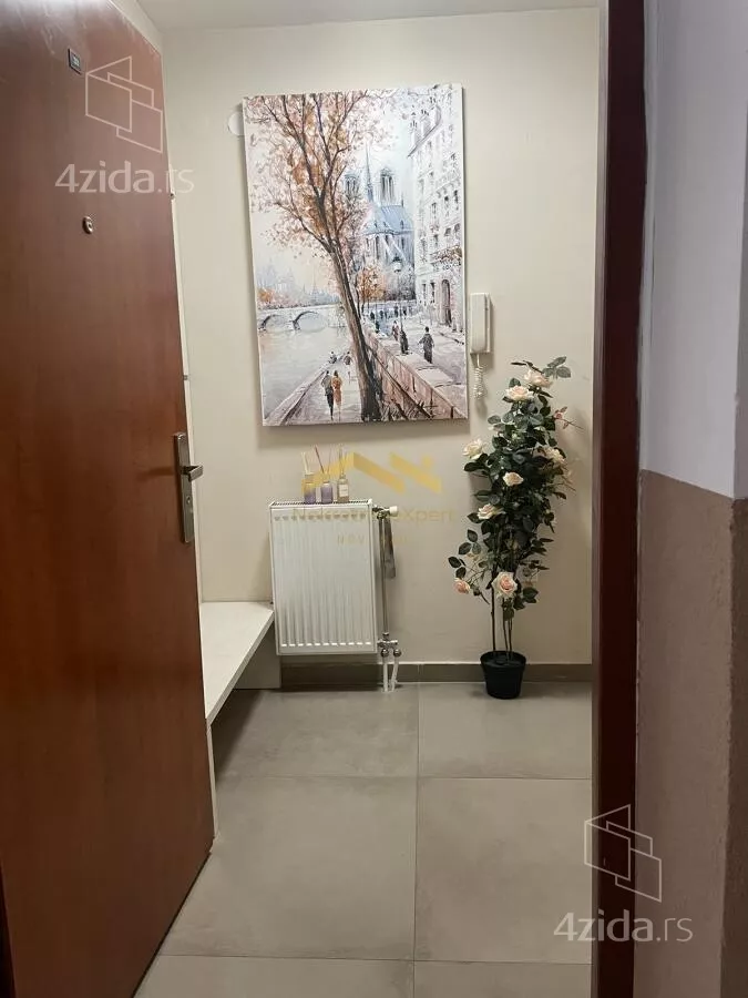 Četvoroiposoban stan | 4zida