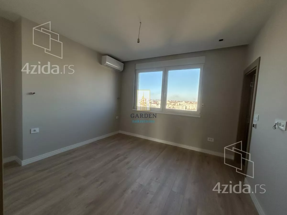 Četvoroiposoban stan | 4zida