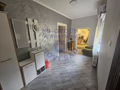 Okolne lokacije | 4zida.rs