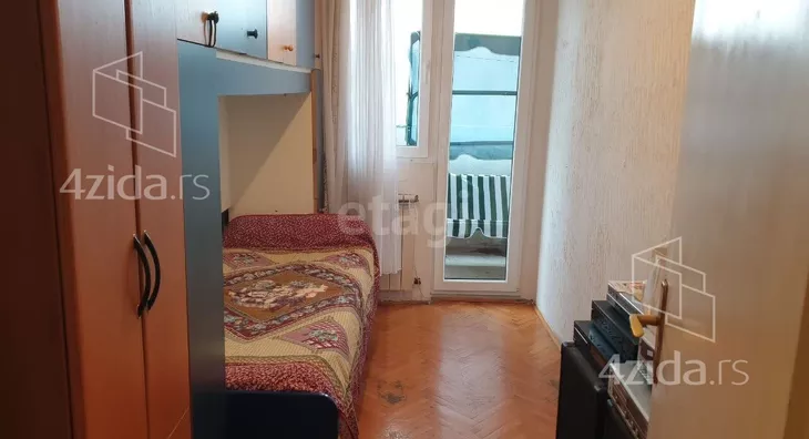 Šestosoban stan | 4zida