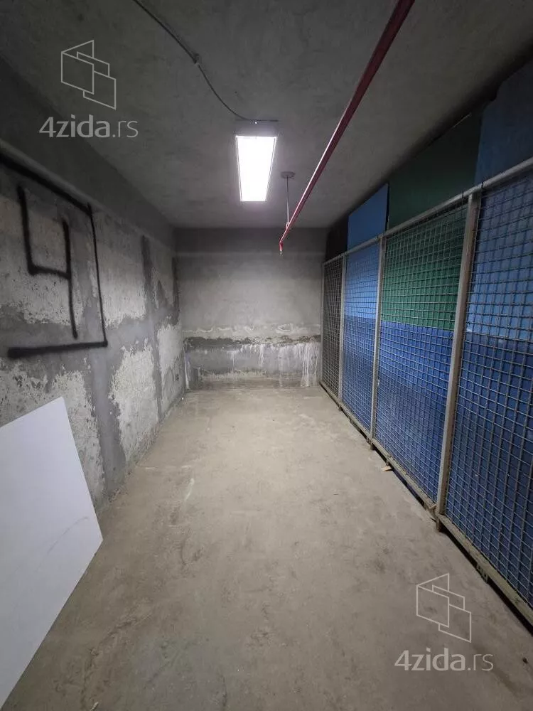 Garaža | 4zida