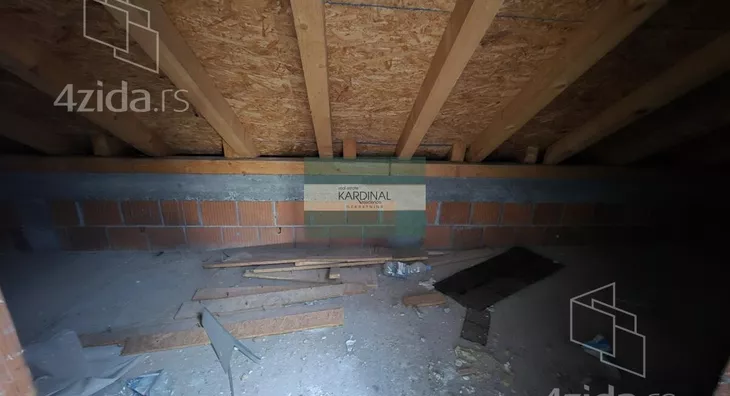 Šestosoban stan | 4zida