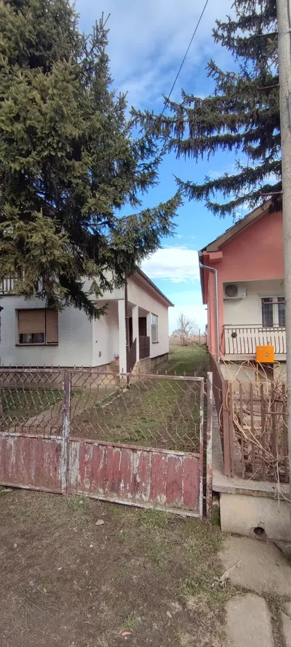 Prvomajska | 4zida.rs