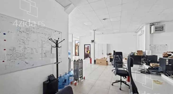 Poslovni prostor | 4zida