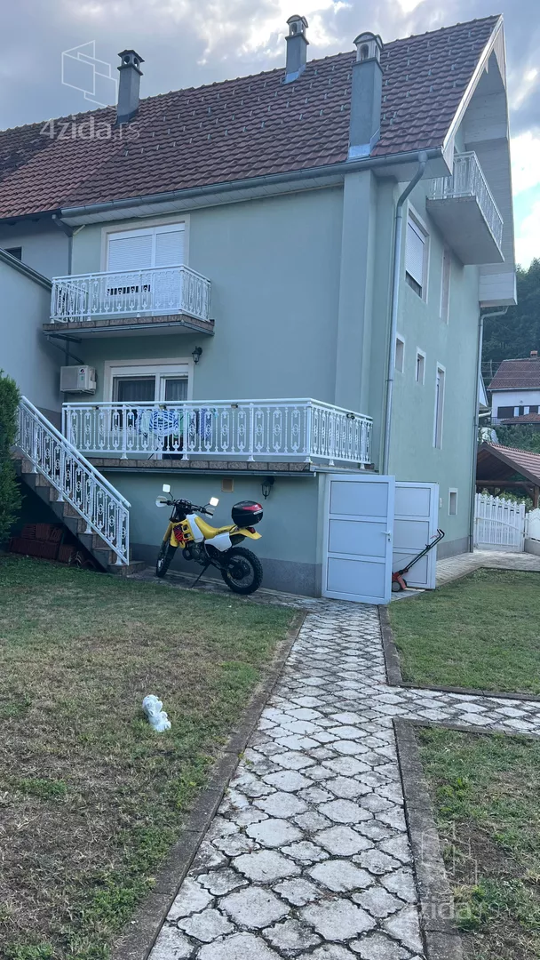 3-etažna kuća | 4zida