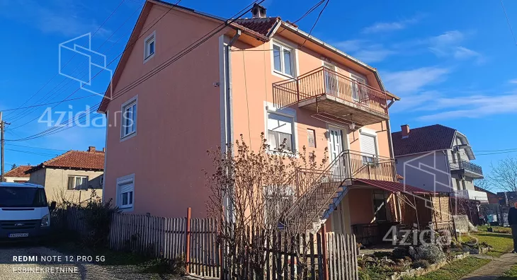 3-etažna kuća | 4zida