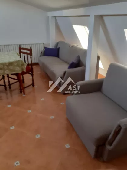 Zmaj Jovina | 4zida.rs