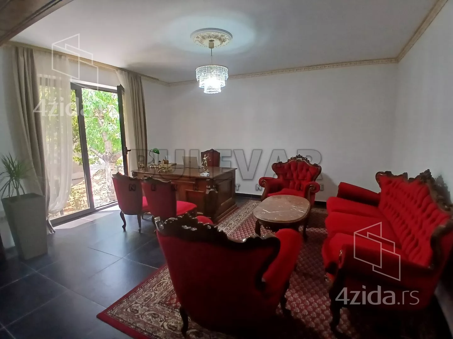 Lokal | 4zida