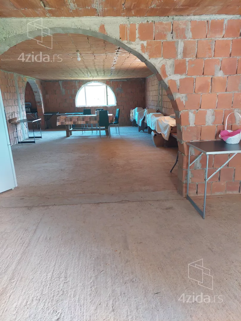 3-etažna kuća | 4zida