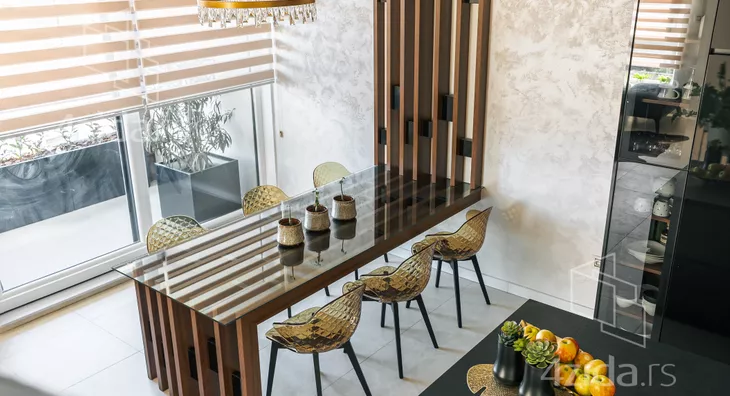 Petosoban stan | 4zida