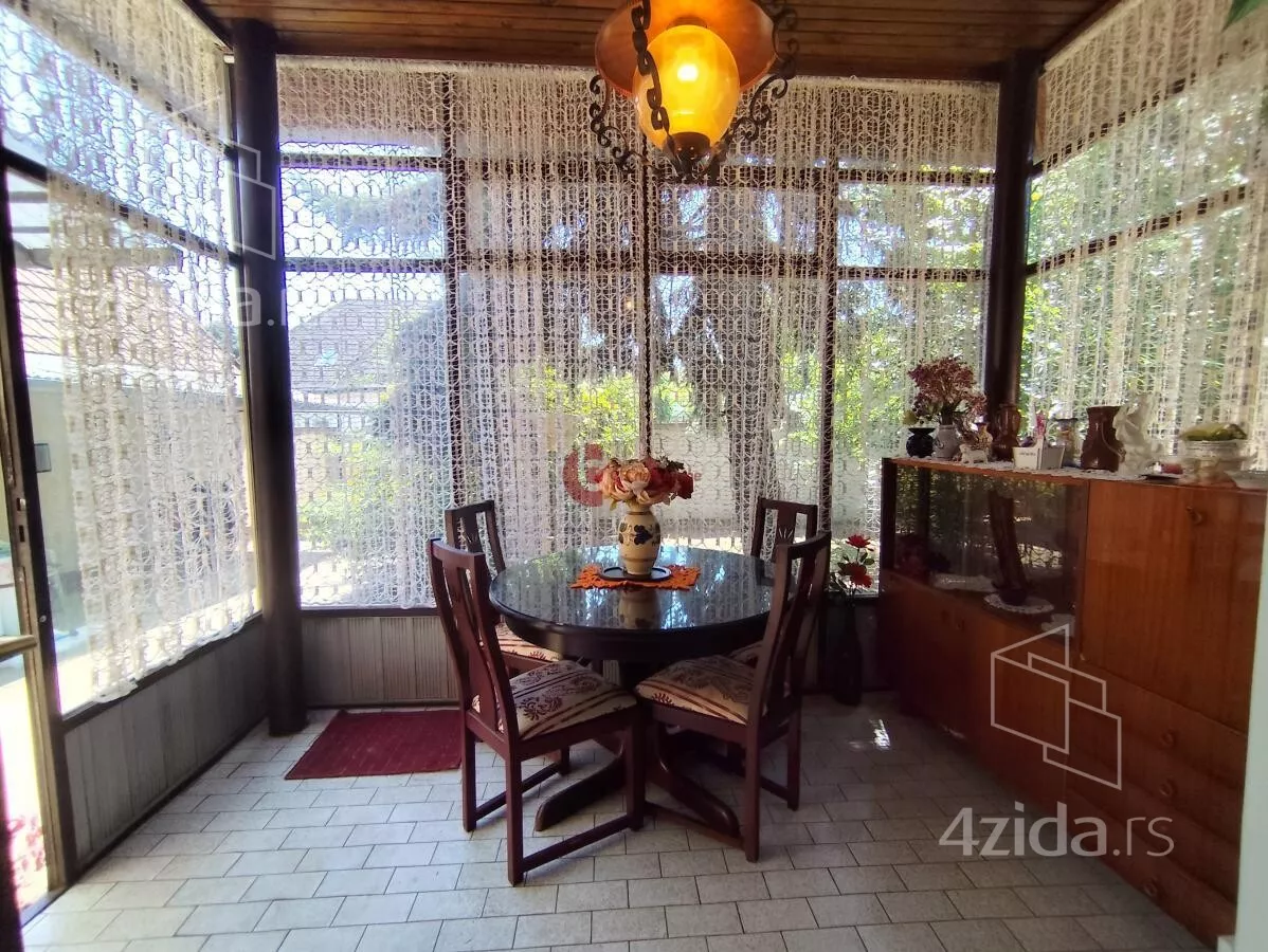 Kuća | 4zida
