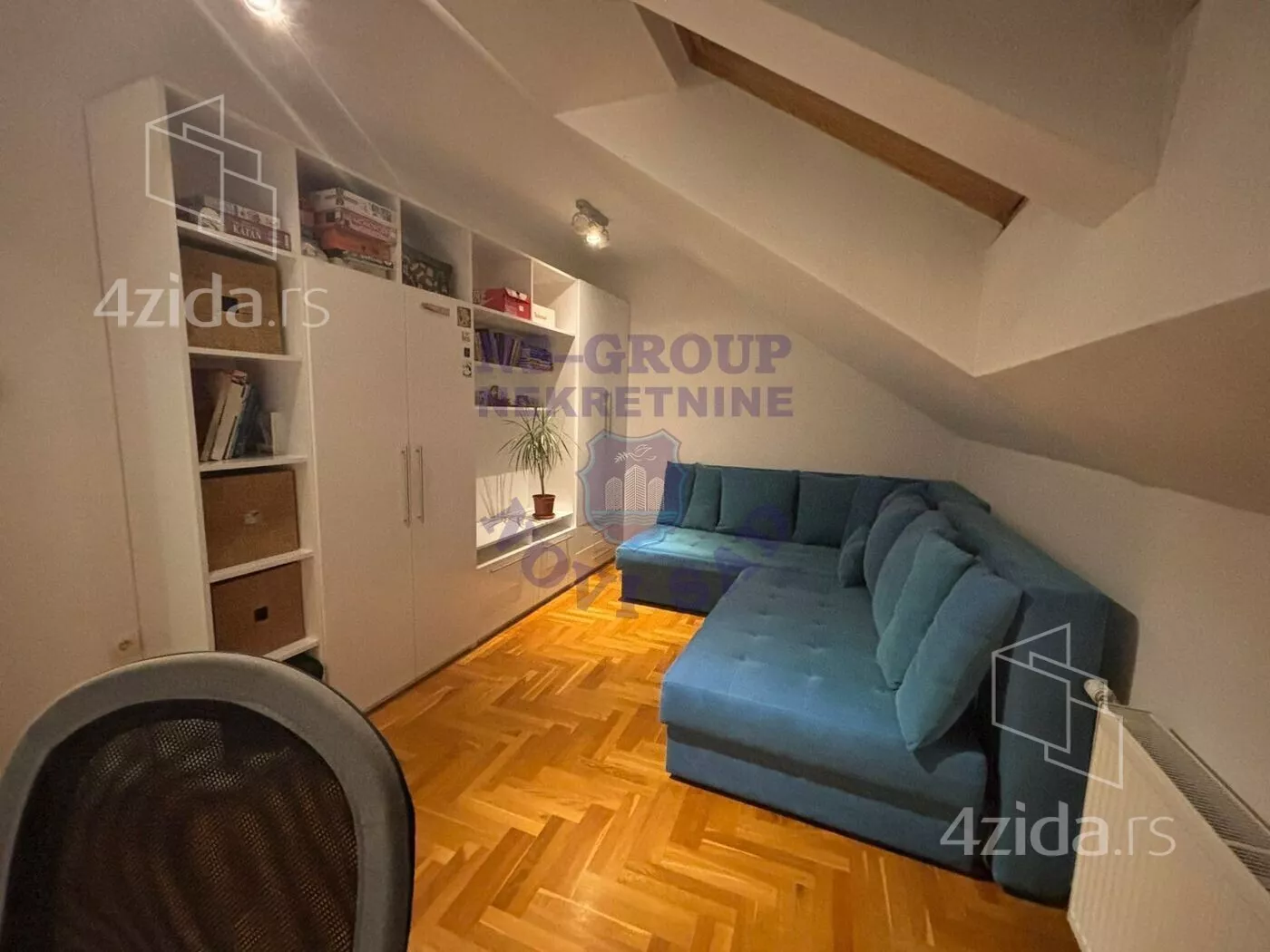 Četvoroiposoban stan | 4zida