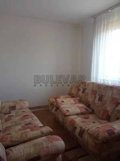 Justina Popovića | 4zida.rs