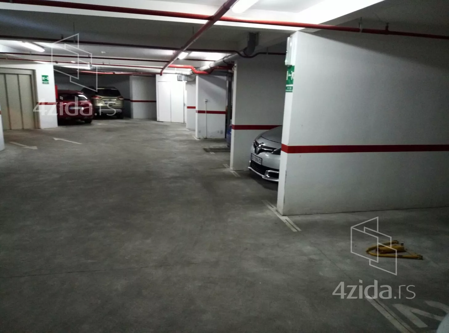 Garaža | 4zida