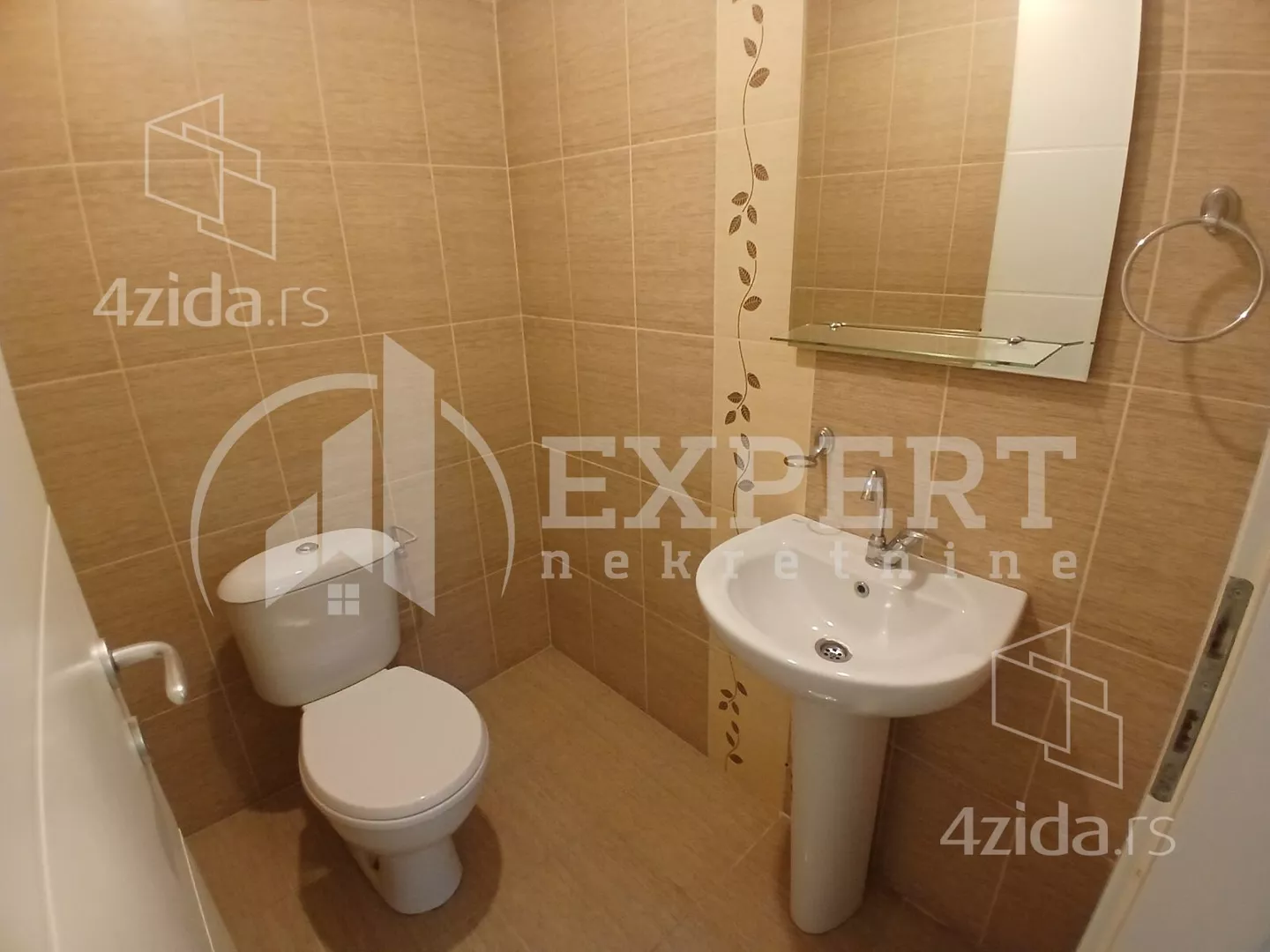 Lokal | 4zida