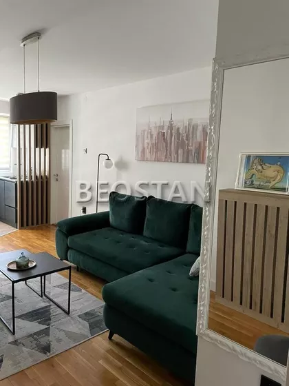 Skender Begova | 4zida.rs