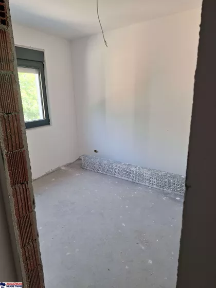 Gornjomilanovačka | 4zida.rs