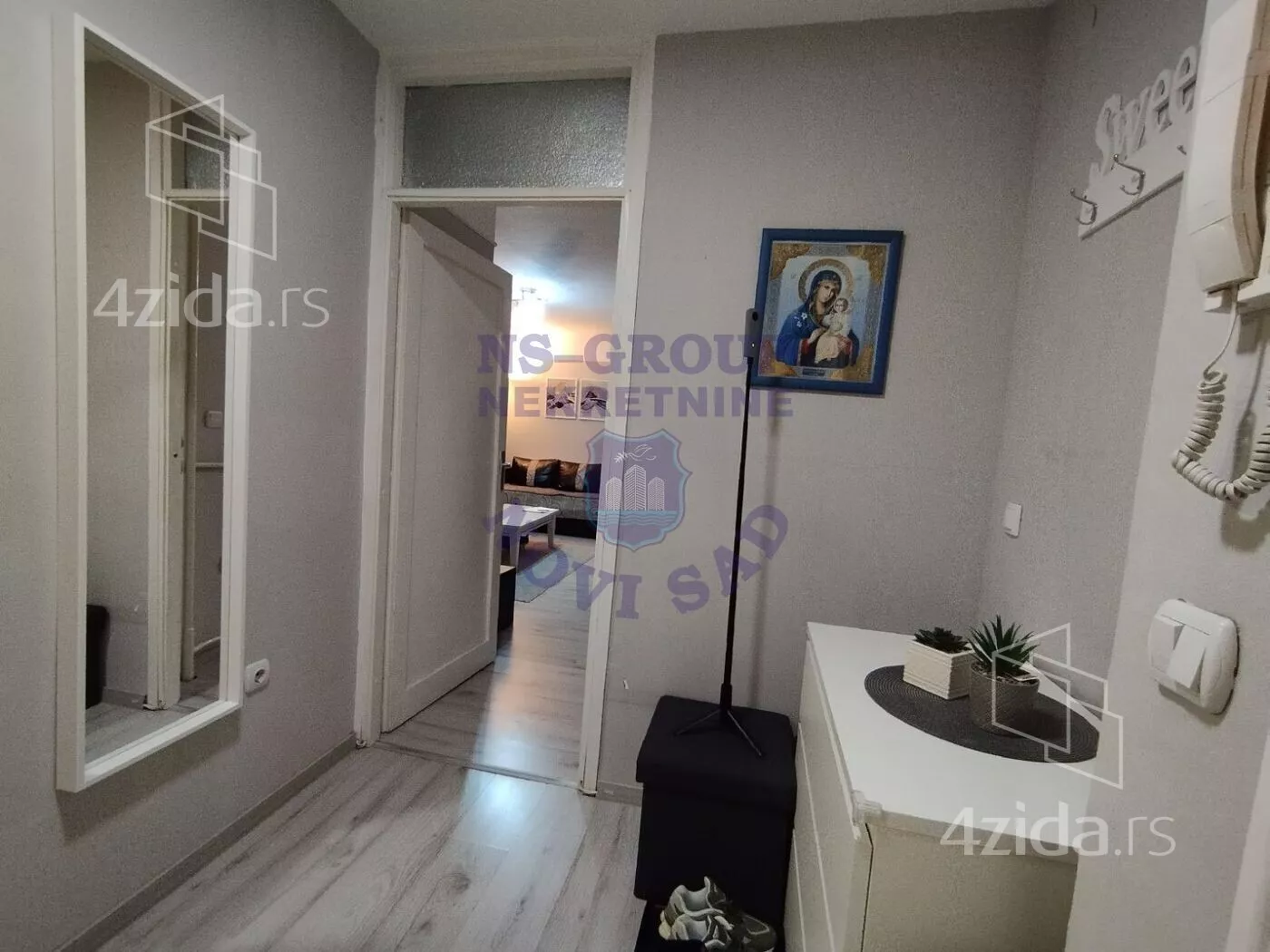 Dvoiposoban stan | 4zida