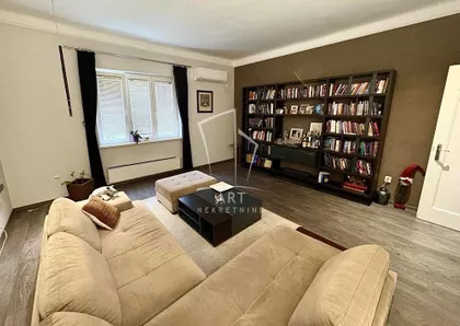 Miše Vujića | 4zida.rs