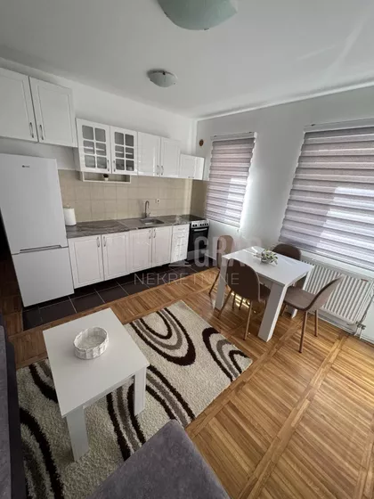 Kneževačka | 4zida.rs