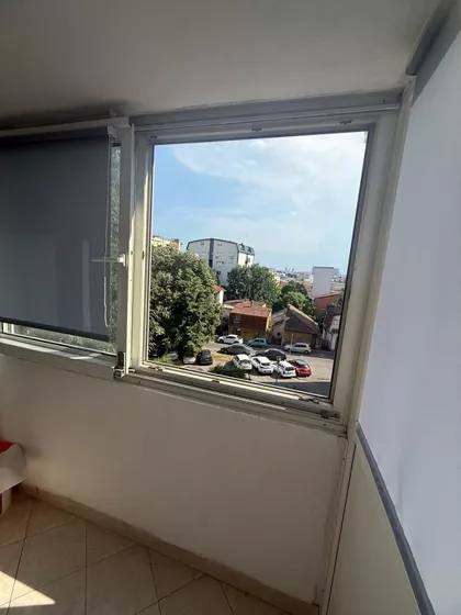 Crveni Krst Vračar | 4zida.rs